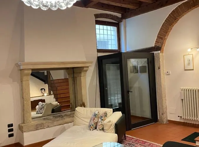 Semesterbostad Loft Ponte Pietra