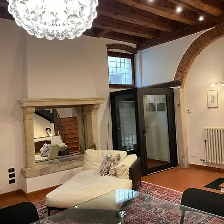 Prázdninový dům Loft Ponte Pietra